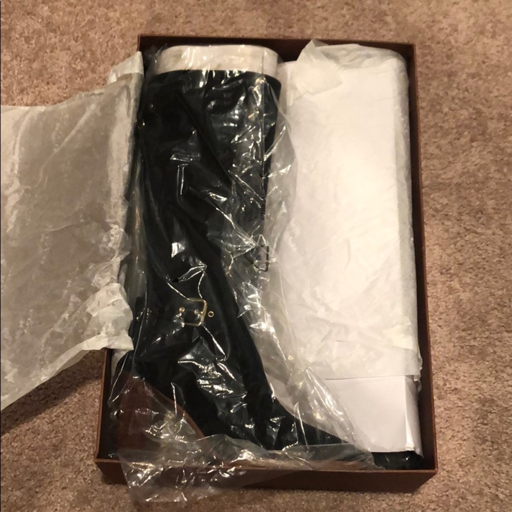 Coach Boots - Picture 4 of 8
